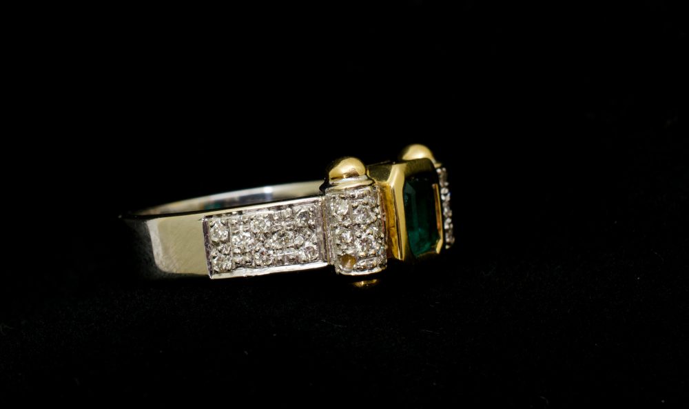 Anillo de Oro , Diamantes y Esmeralda Isabel - Imagen 6